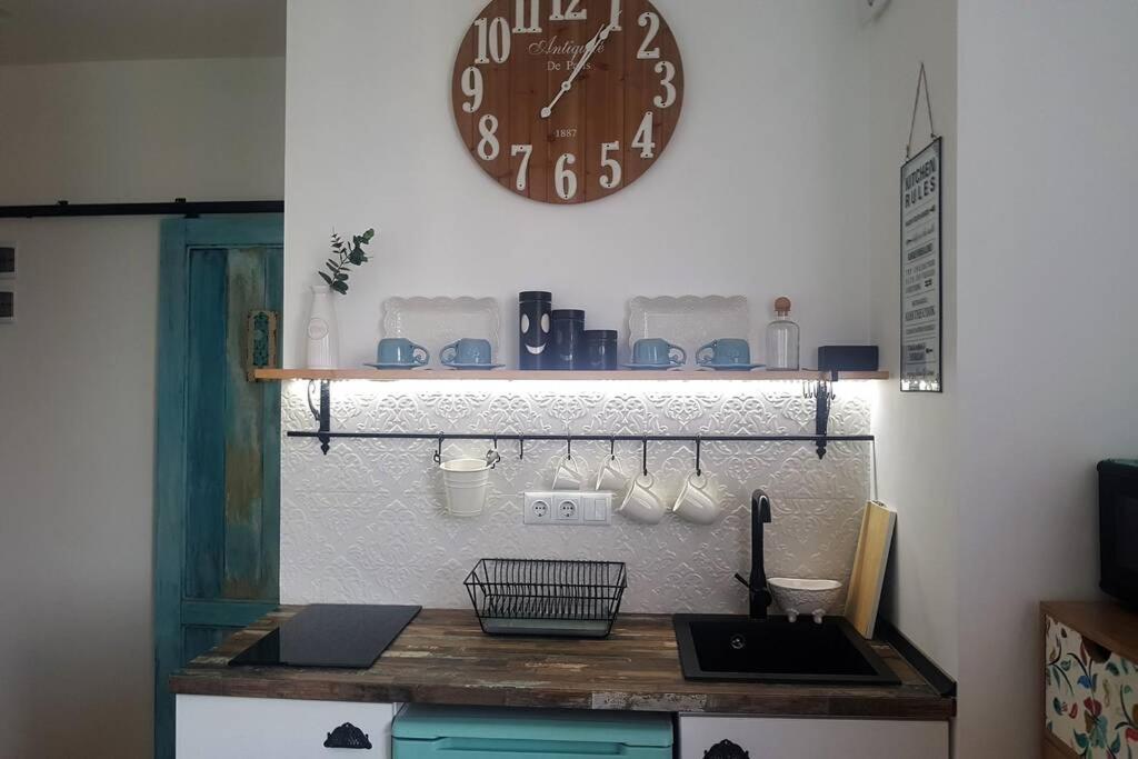 Апартаменты 'Mint Fresh' Summer Studio In Batumi City Center Экстерьер фото